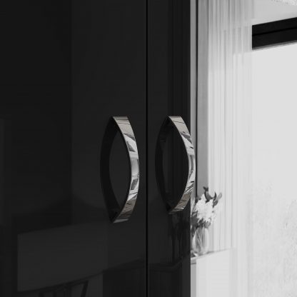 Chilton black gloss 2 door mirrored wardrobe handles detail