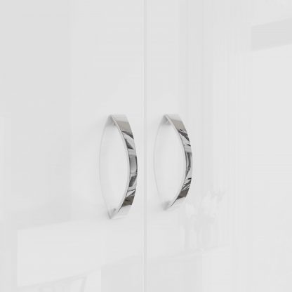 Chilton white gloss 2 door wardrobe handle detail