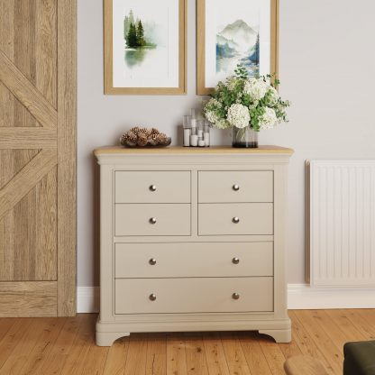 Faire 4+2 Chest in Putty with Oak Top