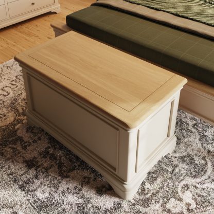 Faire Blanket Box in Putty with Oak Top - Image 3