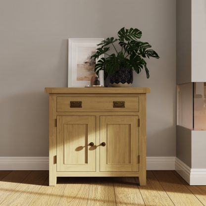 Robus Oak 2 Door 1 Drawer Sideboard - Image 2