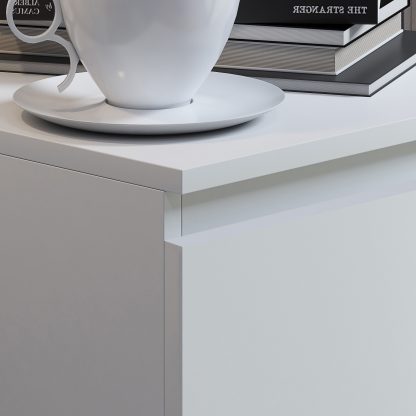 Carlton 4 drawer chest matt white detail a